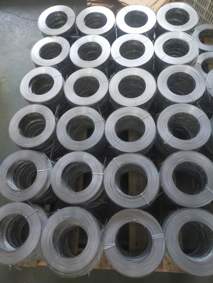 Appendice galvanizzato con piastra da chiodo perforata con cintura per l'uso di supporti 0