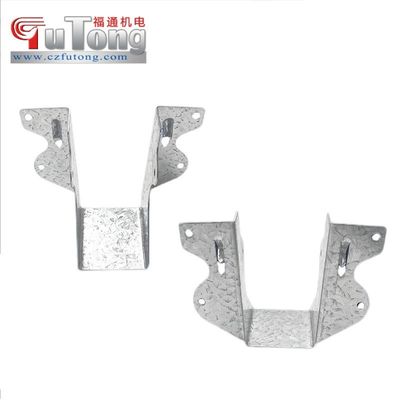 Connettore a piastra dentata per legno per sistemi di intelaiatura e travatura